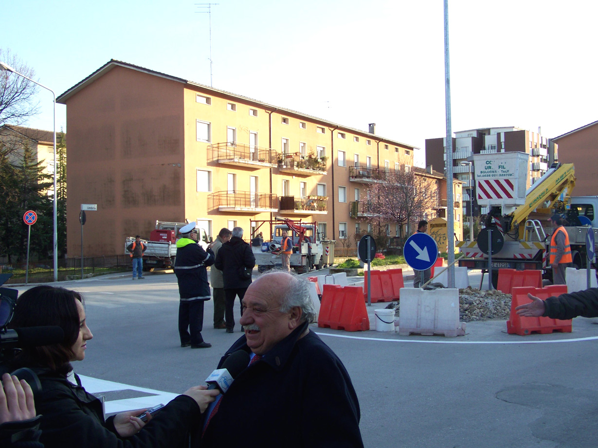 rotatoria_via_lombardia.jpg