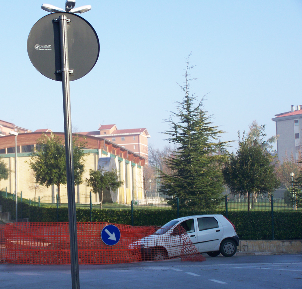 sinistro_rotonda_via_lombardia_1.jpg